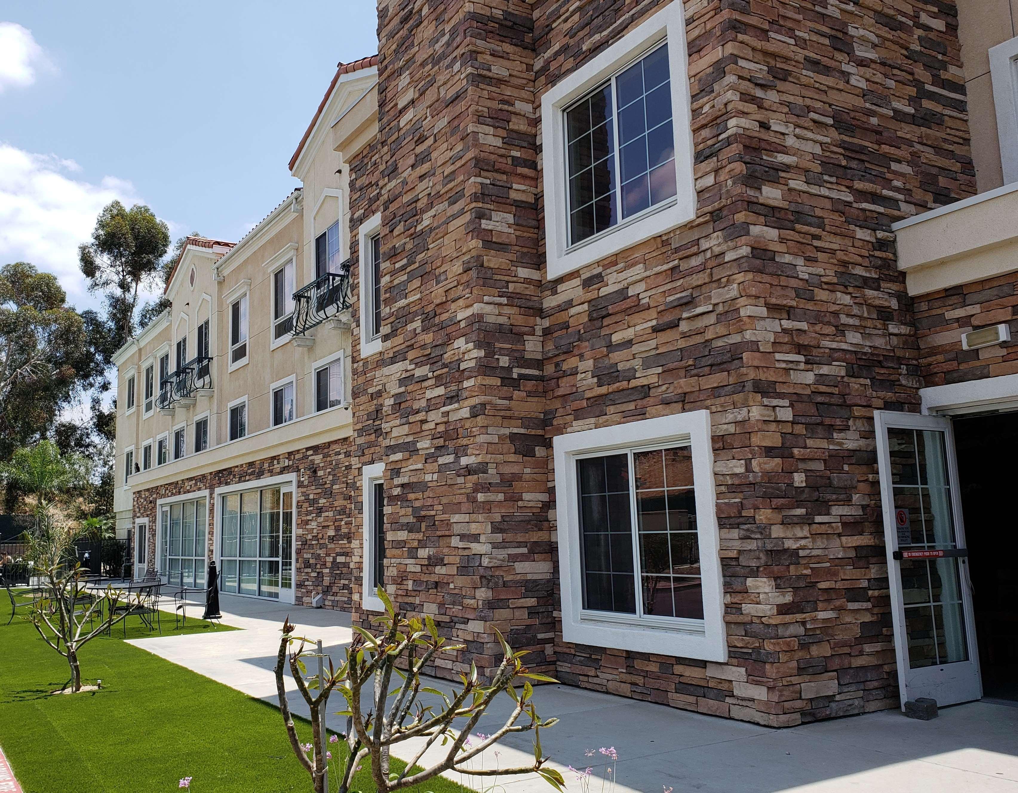 Country Inn & Suites By Radisson, San Bernardino Redlands Exterior photo